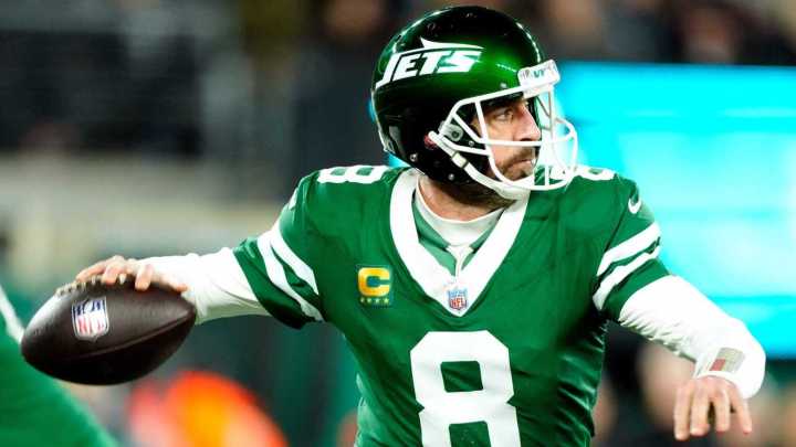 Details emerge about Aaron Rodgers' contract with Steelers
