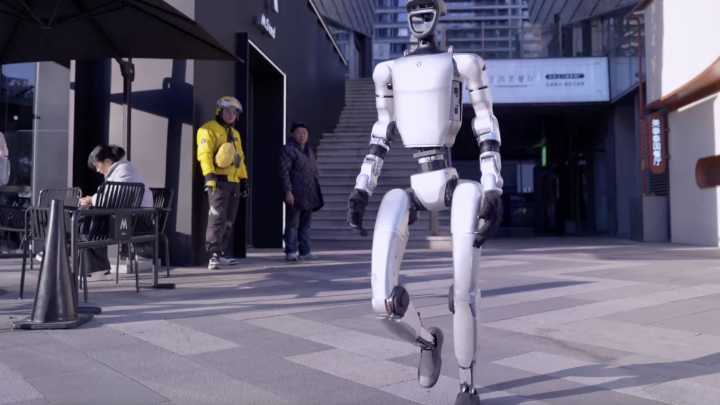 Amazon might start using humanoid robots to deliver packages