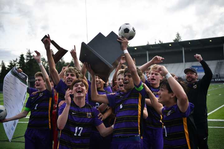 2A state soccer: Columbia River beats North Kitsap 4-1 for Class 2A state championship