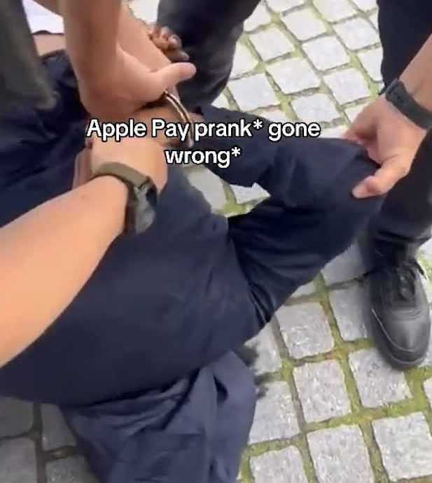 ‘Stupid’ Apple Pay prank plagues commuters on London Tube