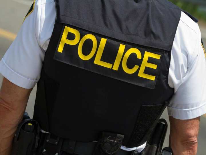 Pedestrians injured in Prescott collision; man charged