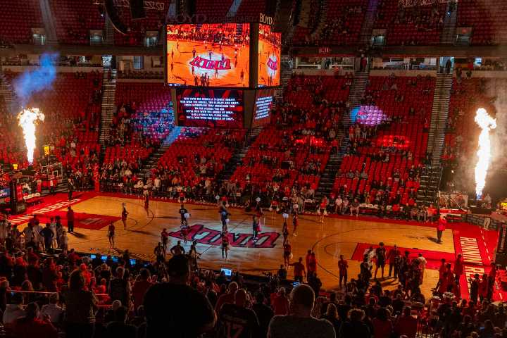 House vs. NCAA settlement approved, allowing schools to pay athletes