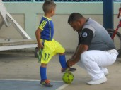 Los zapaticos le aprietan