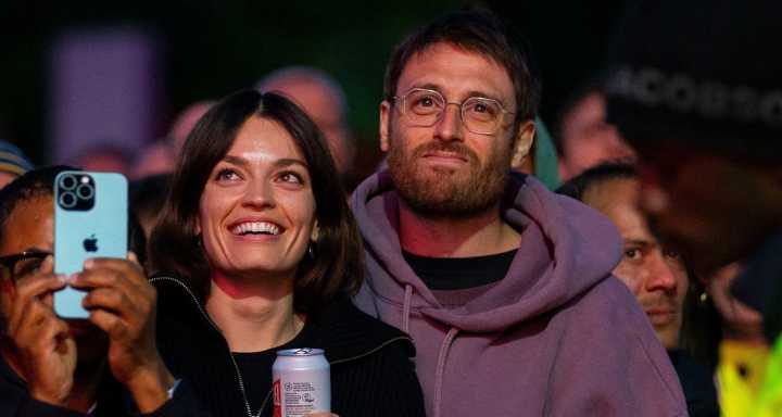 Emma Mackey & Boyfriend Martin Aleman Enjoy Very Rare Night Out at LIDO Festival 2025 in London! 