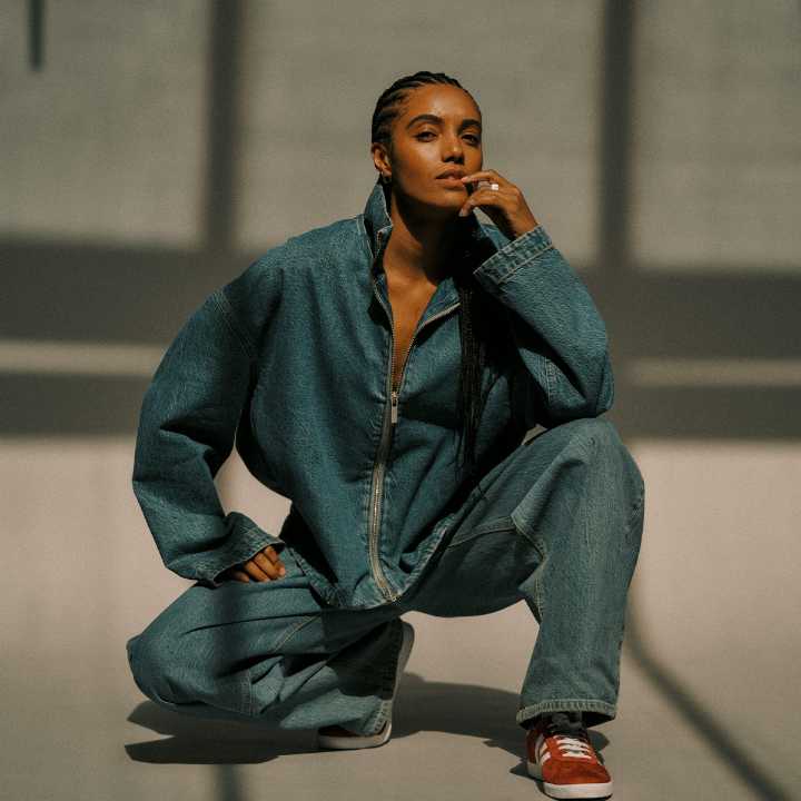 Maisie Richardson-Sellers Offers Sage Relationship Advice to Nine Perfect Strangers Character