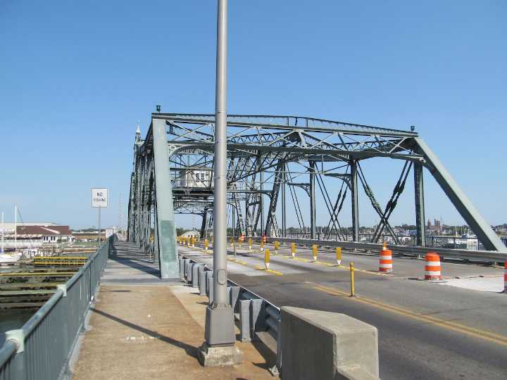 Man officials say killed someone in drunk head-on crash on Mass. bridge is arraigned
