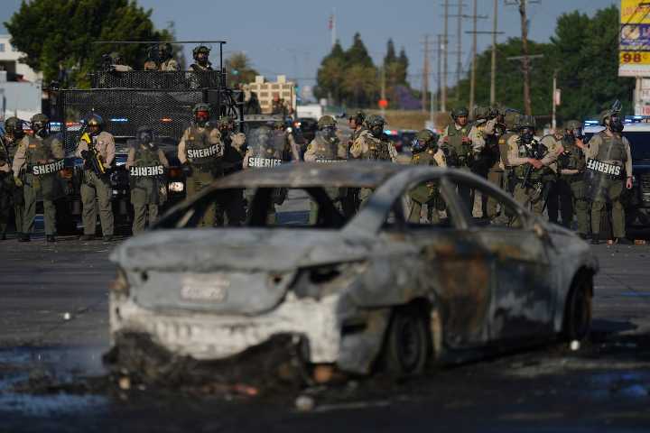 Trump administration deploying National Guard as Los Angeles protests against immigration agents continue