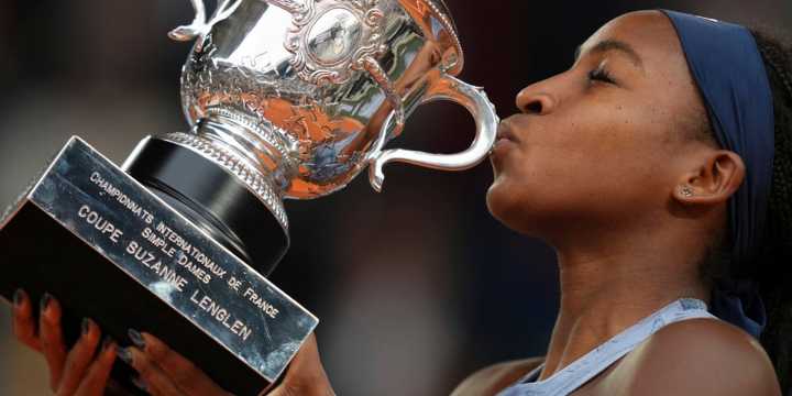 Coco Gauff defeats Aryna Sabalenka to win first French Open