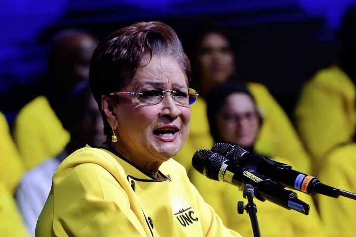 Trinidad y Tobago evalúa uso de "fuerza letal" contra barcos venezolanos no identificados