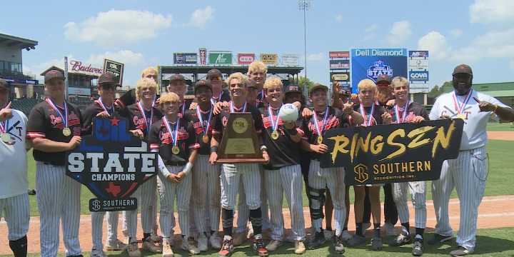 Centerville baseball brings home their first state championship with win over New Home
