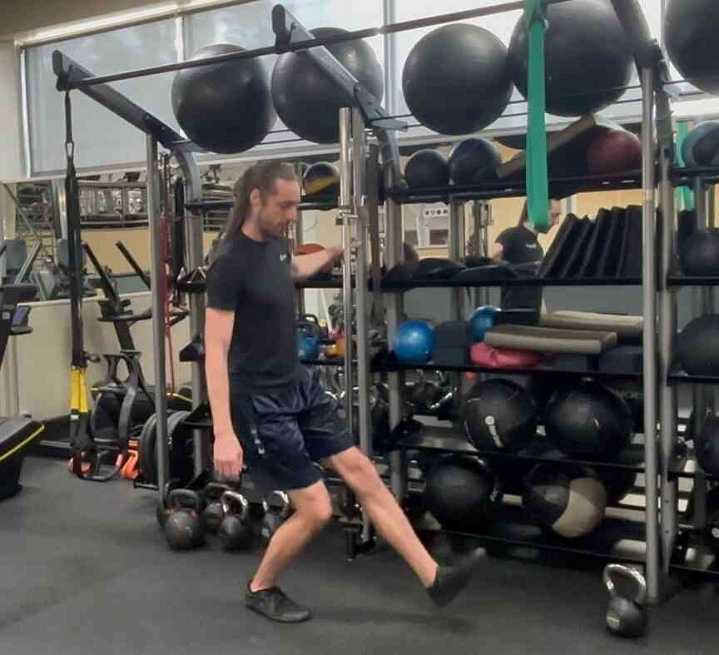MASTER CLASS: Revisit the Barre craze for leg strength, core stability and postural control