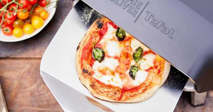 Shoppers 'ditch' takeaway pizza after trying Jamie Oliver oven that Rivals Ooni with £100 off