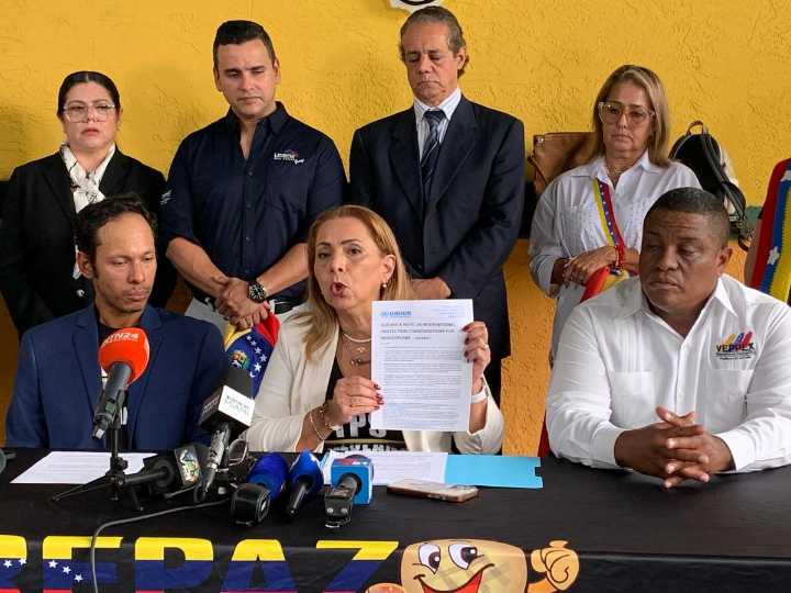 Perseguidos en Venezuela y en EE.UU.: Venezolanos denuncian lo que sufren