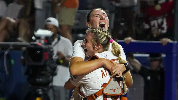 Women's College World Series: Texas set to celebrate softball title