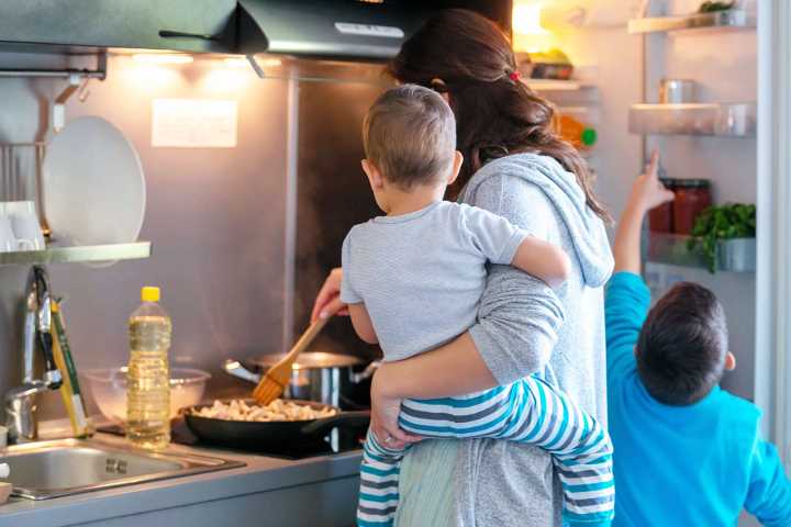 Mom Is ‘Sick’ of Cooking for Family 3 Times a Day Without Help from Picky Husband