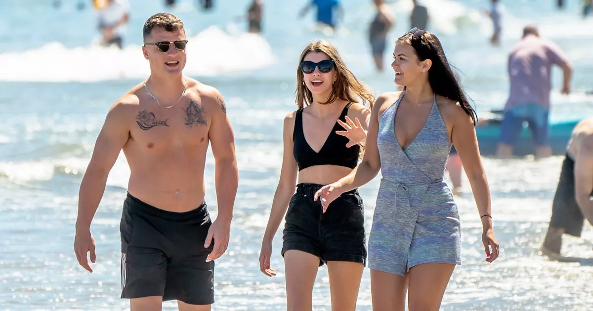 Brits set to sizzle in 33C Saharan roast as Met Office back a hot UK summer