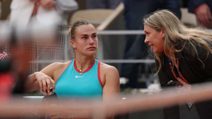 Sobbing Sabalenka apologises for 'terrible' final