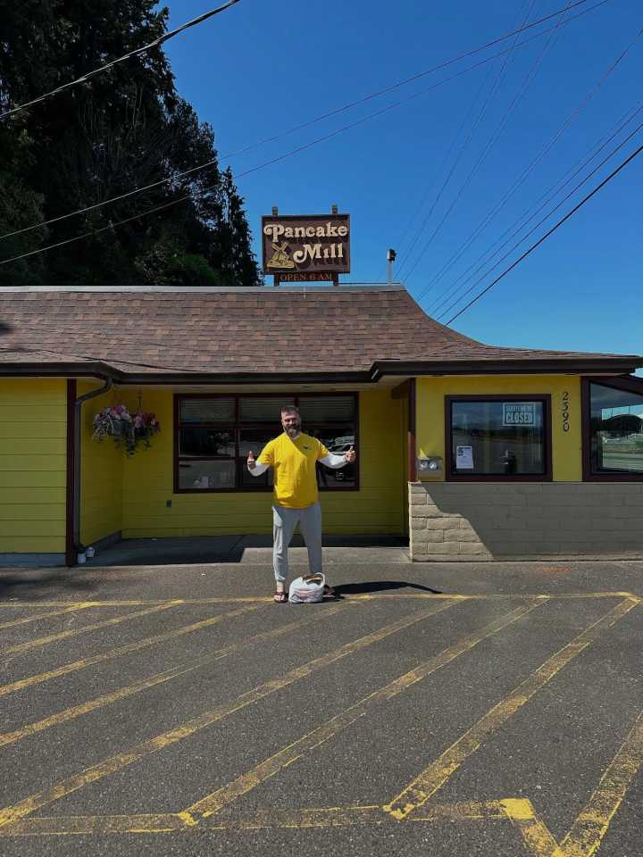 Family-Owned Restaurant in Oregon Responds to Jason Kelce Shouting Them Out