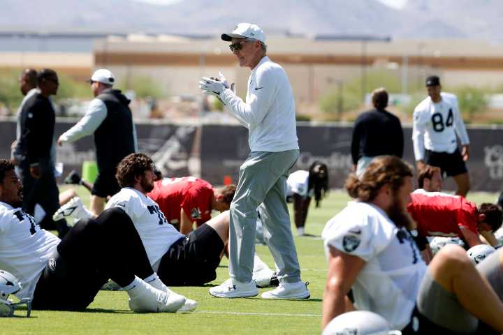Pete Carroll’s enthusiasm rubs off on Raiders during OTAs