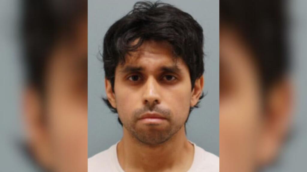 Hombre acusado de matar a balazos a su propia madre se presenta en corte de Houston