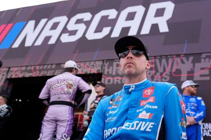 Hamlin undeterred by ruling siding with NASCAR in lawsuit filed by Jordan