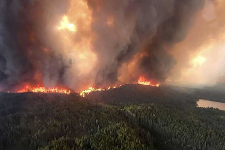 Canadian Wildfire Smoke Spreads Impacting Air Quality Across U.S.