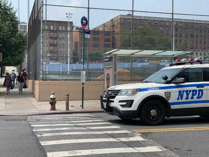 Lluvia de “balas perdidas” en calles de Nueva York: dos adolescentes alcanzados y esperan más violencia en el verano