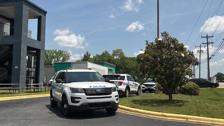 Woman, baby found dead at former hotel in Charlotte, NC