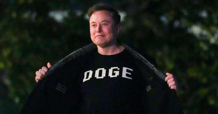 Supreme Court grants Trump's bid to shield DOGE documents from watchdog