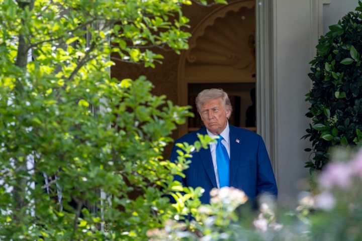 Trump amenaza a Musk con "consecuencias muy graves" si respalda a candidatos demócratas