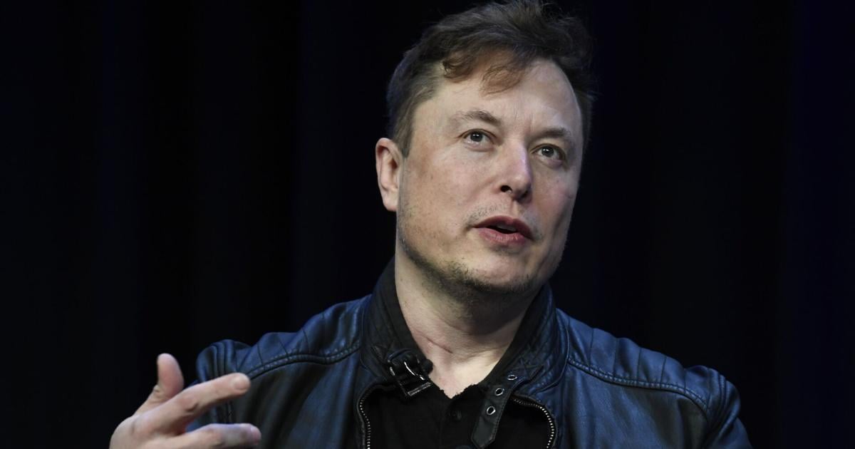 Elon Musk pulls back on threat to withdraw Dragon spacecraft