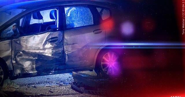 2 dead, 1 injured after two-vehicle crash in Paducah