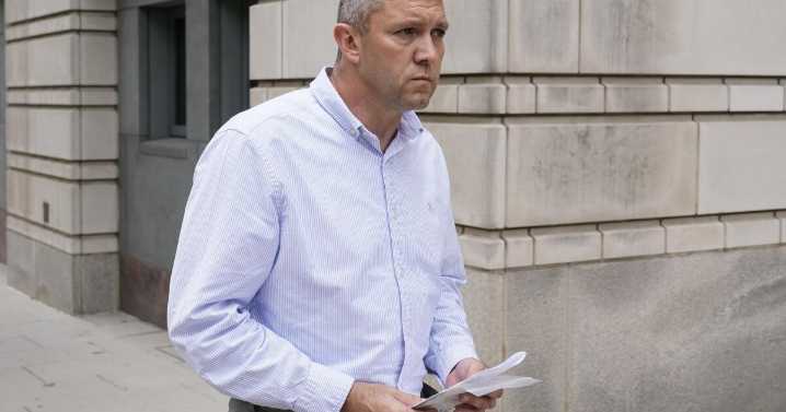 Former D.C. police officer sentenced to 18 months for lying about leaking info to Proud Boys leader