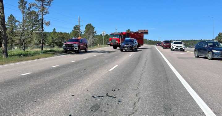 1 dead, 2 injured in 3-vehicle crash on US 285 in Jefferson County