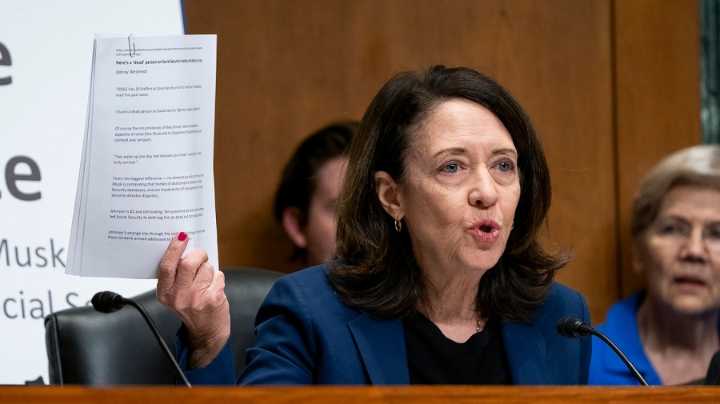 Democrats unveil sweeping air safety legislation after fatal National Airport crash