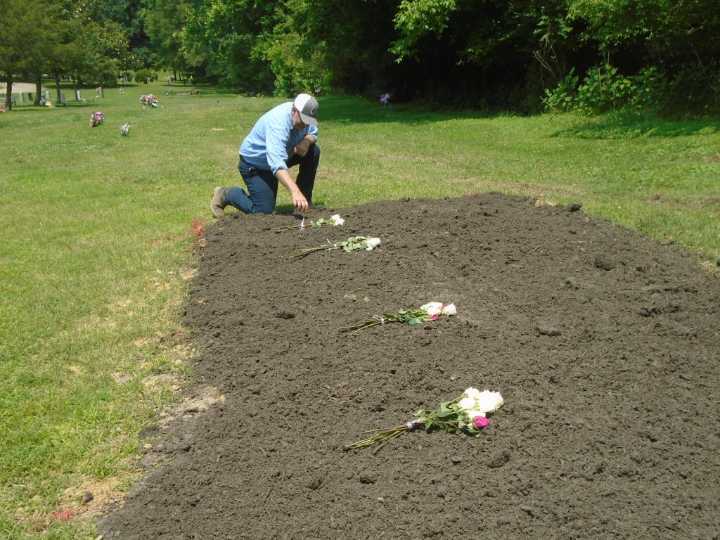 Confederate soldiers’ remains quietly buried at Cedar Grove