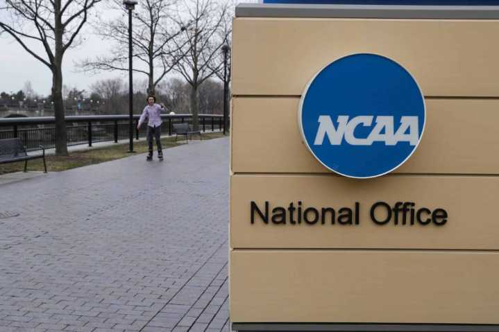 Federal judge approves $2.8B settlement, paving way for colleges to pay athletes millions