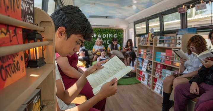 MEXICALI BRIEFS: Mobile reading bus launched in Baja California