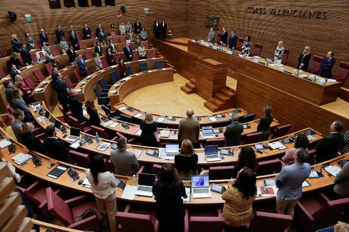 La mesa de la comisión de la dana de Les Corts acuerda invitar a las víctimas