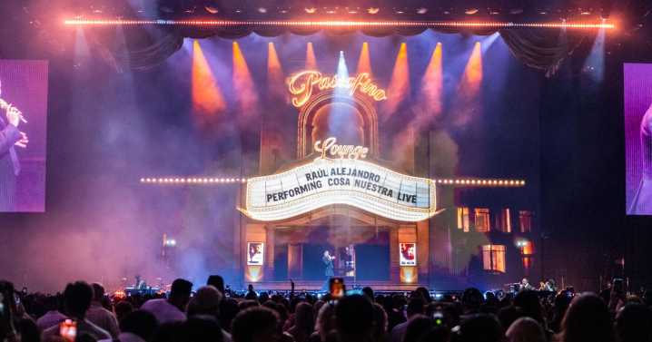 FOTOS: Rauw Alejandro transforma el Coliseo en un cabaret caribeño con Cosa Nuestra