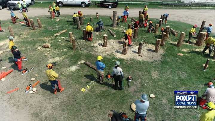 Hundreds of Wildfire Firefighter Students Learn the Ropes