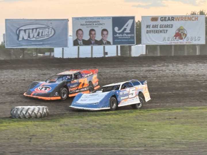 Strand continues hot streak with another RCS win
