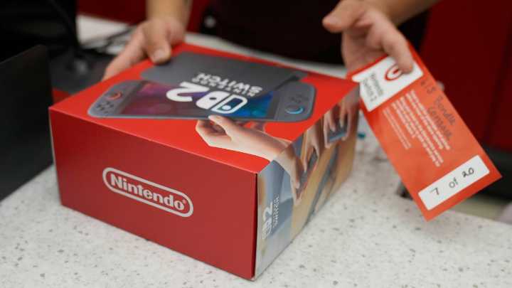 Eager fans endure long lines for Nintendo Switch 2 launch