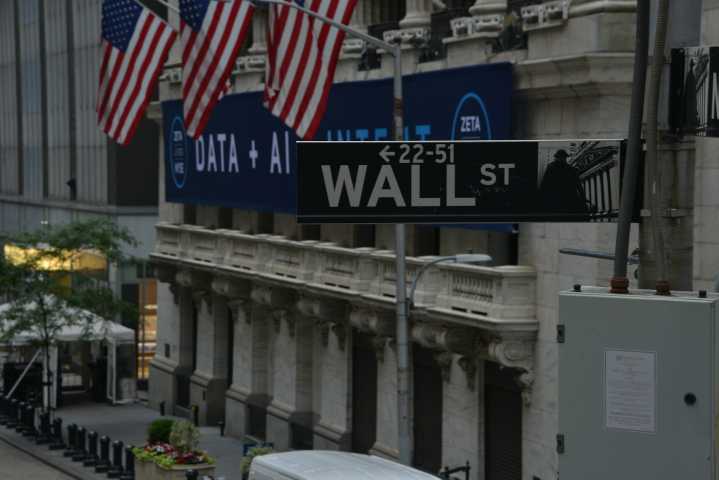 Acciones de Circle se disparan un 41% en su primer día en Wall Street