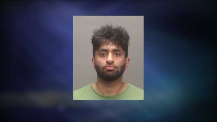 Man accused of following women through store, touching himself inappropriately to face judge