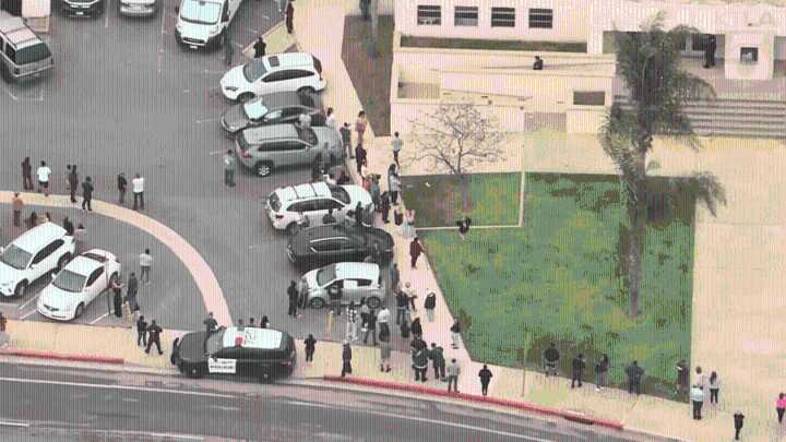 Teens admit to bomb threat that locked down Ventura High School