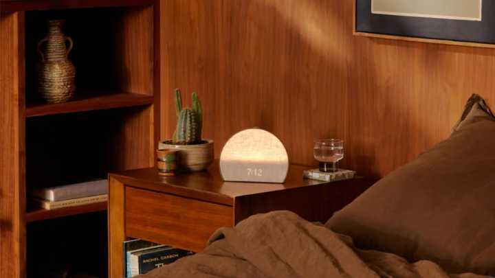 Are there any benefits to using a sunrise alarm clock in summer?