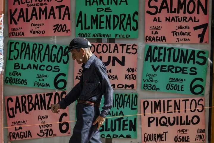 La cotización del dólar se impone con cárcel en Venezuela