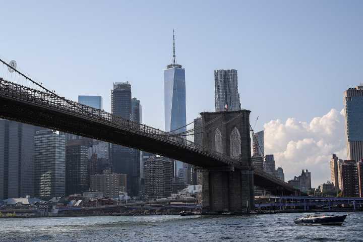 La somnolència narrativa de Xavier Bosch a ‘Diagonal Manhattan’