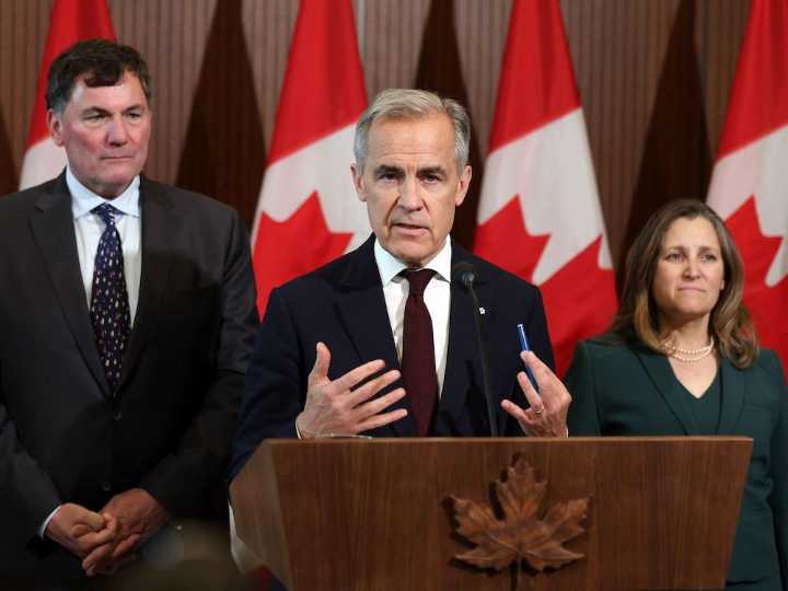 Carney ignores his own constitutional power to approve pipelines